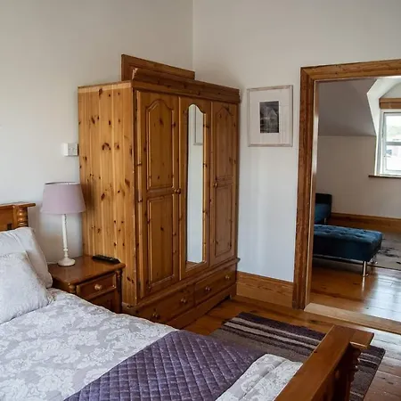 Oda ve Kahvaltı The Moorings 4*