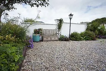 The Moorings Bed & Breakfast 4*